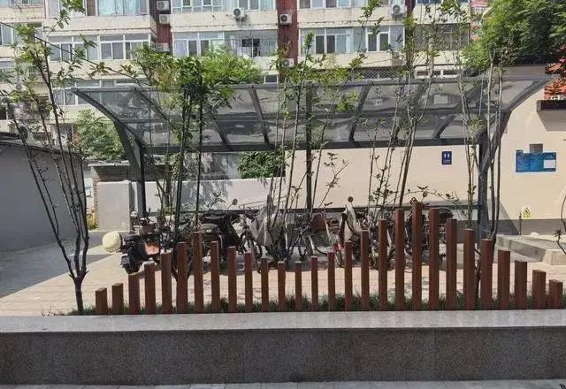搭乱建居民想提升小区环境的愿望实现了k8凯发国际登录拆除700平方米私(图1)