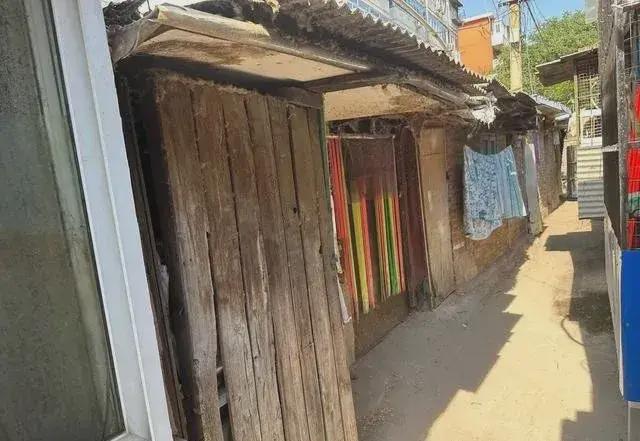 搭乱建居民想提升小区环境的愿望实现了k8凯发国际登录拆除700平方米私(图2)