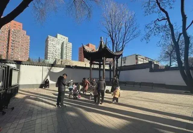 搭乱建居民想提升小区环境的愿望实现了k8凯发国际登录拆除700平方米私(图5)